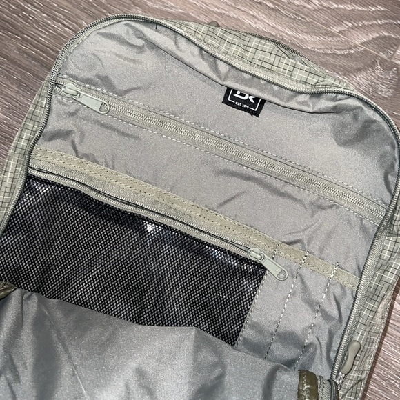 Dakine mission backpack. NWOT - Picture 5 of 9